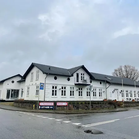 Fjelstrup Apartment *
